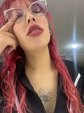 Snapshot of MeraSecretXXX chatting on June 7, 1:04 pm MeraSecretXXX online show from June 7, 1:04 pm