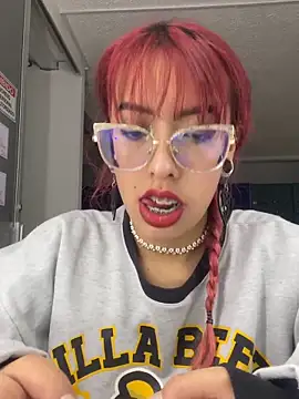 Snapshot of MeraSecretXXX chatting on June 8, 1:33 pm MeraSecretXXX online show from June 8, 1:33 pm