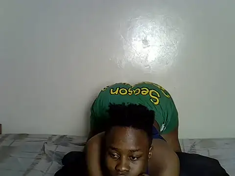 Snapshot of Afriqkuin chatting on June 1, 7:26 pm Afriqkuin online show from June 1, 7:26 pm