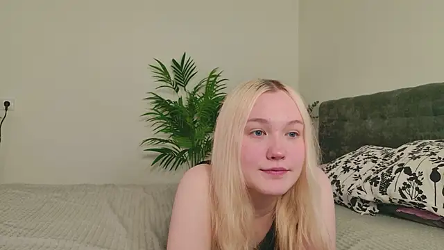 Lil Suzy online show from May 27, 2:36 pm