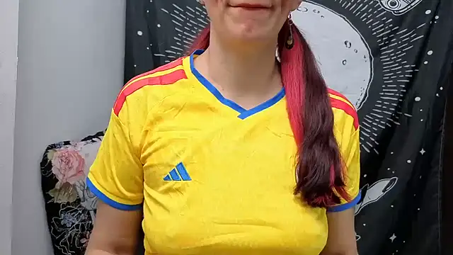 red milf  online show from June 24, 3:16 am