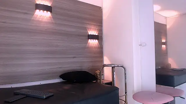 anxiuos miller online show from June 9, 3:51 am