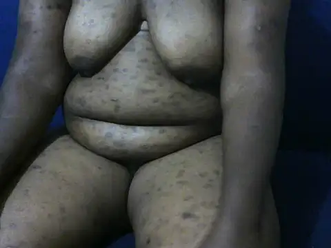 Snapshot of Sexypat3 chatting on July 18, 1:32 am Sexypat3 online show from July 18, 1:32 am