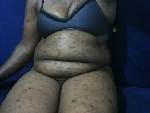 Snapshot of Sexypat3 chatting on July 28, 3:43 pm Sexypat3 online show from July 28, 3:43 pm