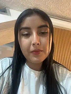 Snapshot of Alaia_22 chatting on May 30, 5:26 am Alaia 22 online show from May 30, 5:26 am