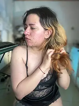 NikkiNix online show from July 18, 1:04 pm