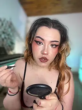 NikkiNix online show from July 27, 1:07 pm