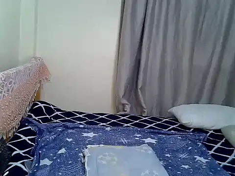 Snapshot of Sexxyjey chatting on June 1, 11:12 am Sexxyjey online show from June 1, 11:12 am