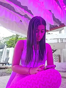 Snapshot of Luisa_Madrid chatting on May 24, 11:48 am Luisa Madrid online show from May 24, 11:48 am