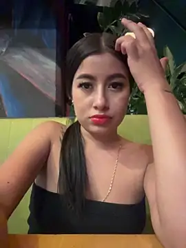 Snapshot of Luisa_Madrid chatting on May 31, 1:25 am Luisa Madrid online show from May 31, 1:25 am