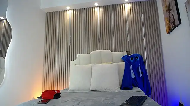 AdrianStark  online show from June 14, 1:02 pm