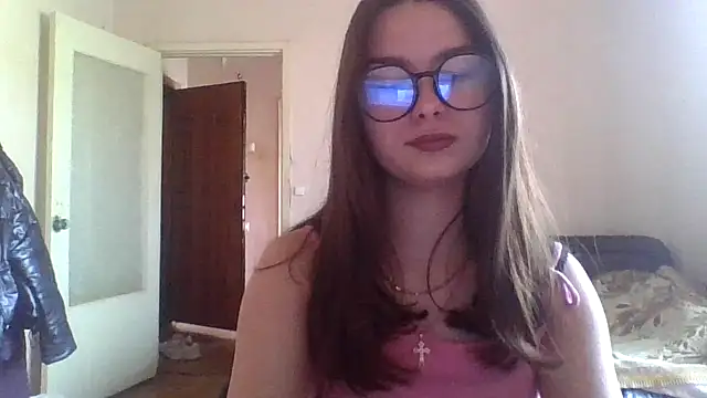 Snapshot of Bellochka201 chatting on June 2, 8:49 am Bellochka201 online show from June 2, 8:49 am