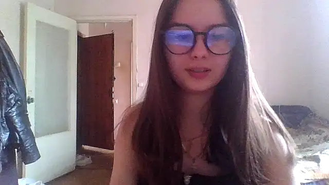 Snapshot of Bellochka201 chatting on June 3, 9:01 am Bellochka201 online show from June 3, 9:01 am