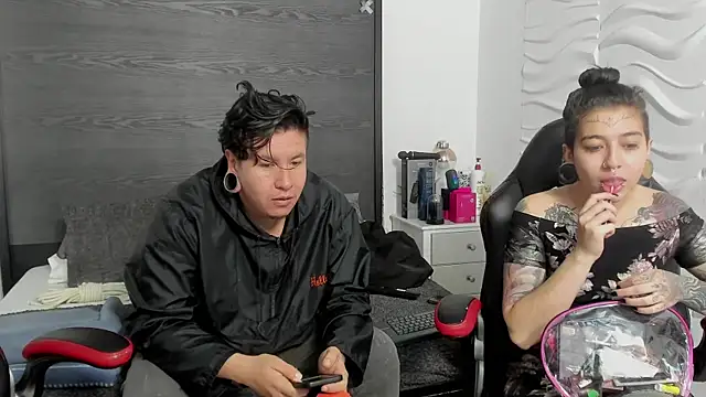 inkedsinners  online show from July 16, 2:01 pm