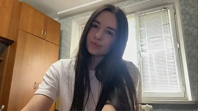 Snapshot of CarolineRu chatting on May 25, 9:59 am CarolineRu online show from May 25, 9:59 am
