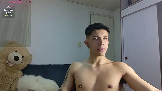 Thesaint xxx online show from June 25, 11:42 pm