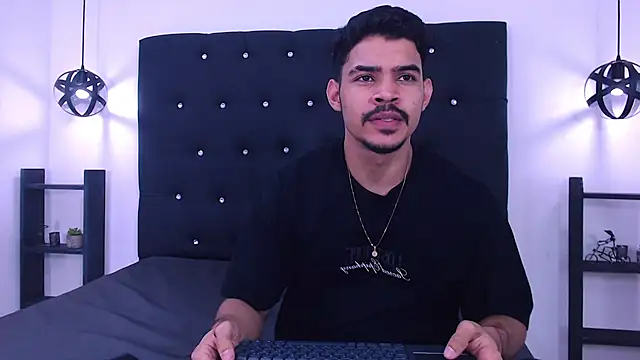 Snapshot of Dannesh_ chatting on May 20, 3:24 am Dannesh online show from May 20, 3:24 am