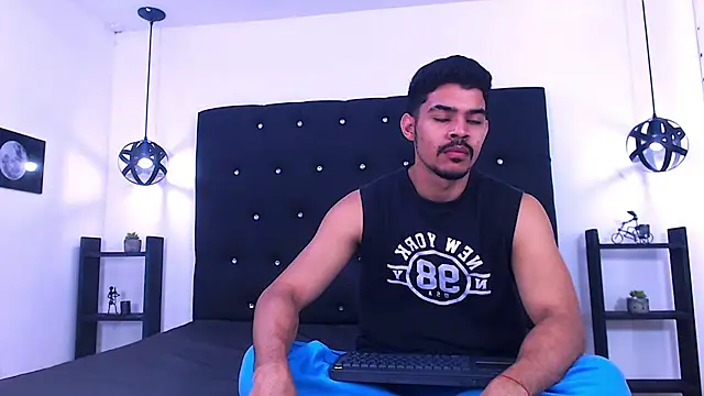 Snapshot of Dannesh_ chatting on May 23, 3:12 am Dannesh online show from May 23, 3:12 am