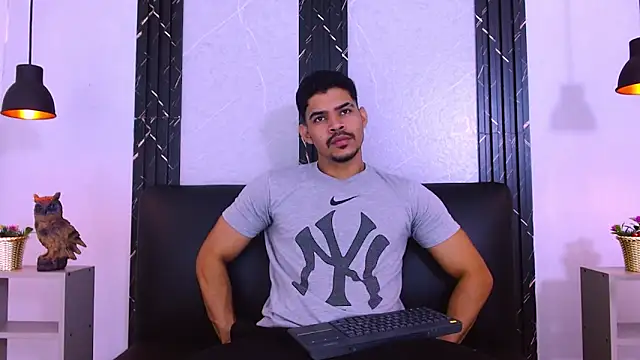 Snapshot of Dannesh_ chatting on May 28, 3:37 am Dannesh online show from May 28, 3:37 am