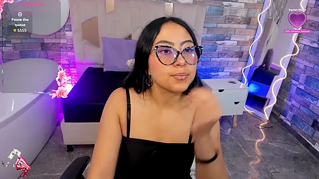 Amhira Tay online show from July 25, 7:22 pm