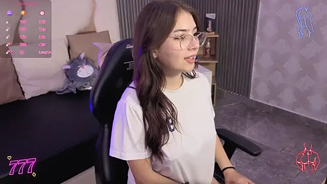andrea tay1 online show from June 14, 11:23 am