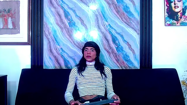 Snapshot of Elena_and_Julian chatting on June 4, 6:47 pm Elena and Julian online show from June 4, 6:47 pm