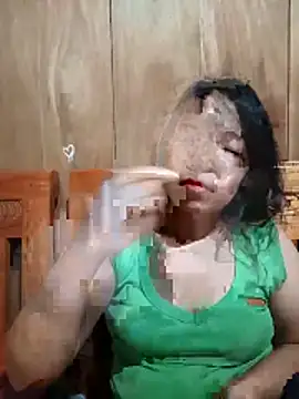 Snapshot of Baby_hott chatting on June 3, 4:34 pm Baby hott online show from June 3, 4:34 pm