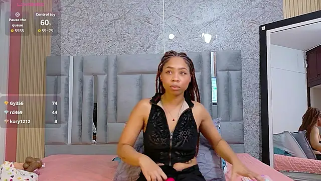 thinsamathagirl online show from June 14, 7:16 pm