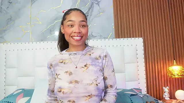Snapshot of thinsamathagirl chatting on July 4, 2:51 am thinsamathagirl online show from July 4, 2:51 am
