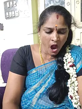 Snapshot of mynatamil143 chatting on July 12, 3:47 pm mynatamil143 online show from July 12, 3:47 pm