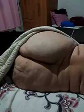 Snapshot of MegaAssMature chatting on June 9, 3:18 am MegaAssMature online show from June 9, 3:18 am