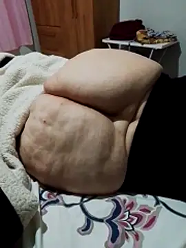 Snapshot of MegaAssMature chatting on June 13, 5:49 am MegaAssMature online show from June 13, 5:49 am