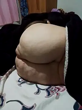 Snapshot of MegaAssMature chatting on June 14, 7:54 am MegaAssMature online show from June 14, 7:54 am