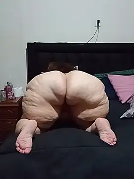 MegaAssMature online show from July 17, 9:52 pm