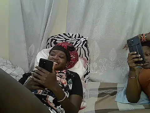 Snapshot of Lorainebabes chatting on May 31, 2:02 pm Lorainebabes online show from May 31, 2:02 pm