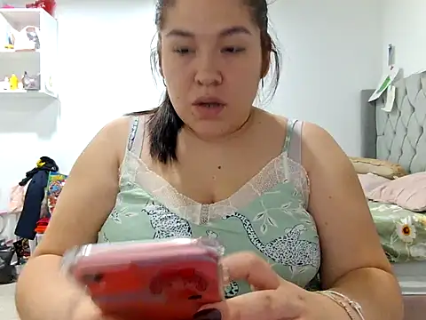Snapshot of Maca3468 chatting on May 21, 3:57 am Maca3468 online show from May 21, 3:57 am
