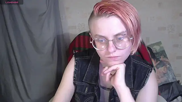   Freya    online show from June 23, 6:28 pm
