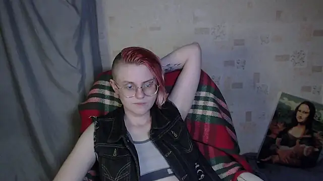   Freya    online show from June 24, 4:39 pm