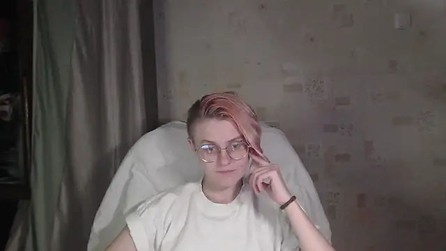   Freya    online show from July 15, 2:44 pm