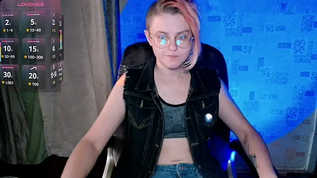   Freya    online show from July 27, 5:09 pm