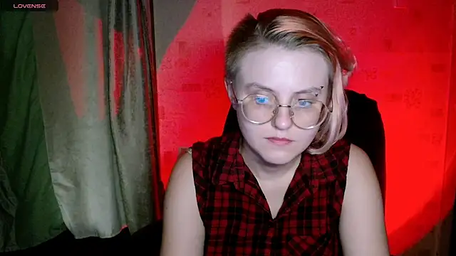   Freya    online show from August 4, 6:21 pm