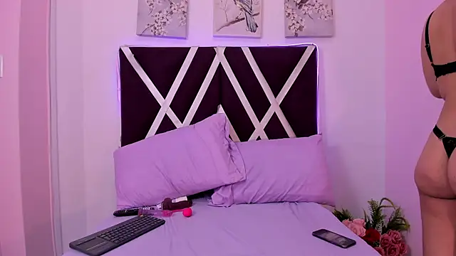 ellieblont online show from July 21, 3:42 am