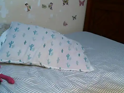Snapshot of pinkeie_ chatting on May 21, 3:57 am pinkeie online show from May 21, 3:57 am