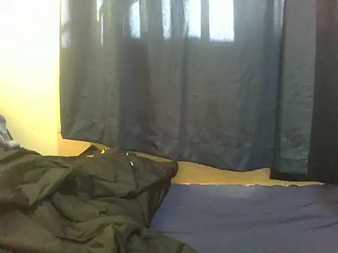 Snapshot of naughty-slender chatting on June 10, 2:16 pm naughty-slender online show from June 10, 2:16 pm