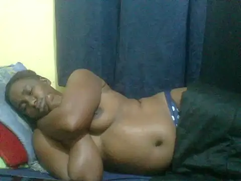 Snapshot of naughty-slender chatting on July 12, 8:22 pm naughty-slender online show from July 12, 8:22 pm