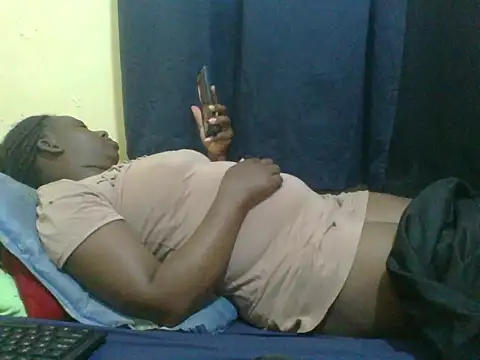 Snapshot of naughty-slender chatting on July 21, 1:24 pm naughty-slender online show from July 21, 1:24 pm