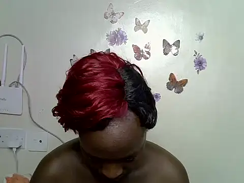 Snapshot of Sansa_s chatting on May 21, 4:30 am Sansa s online show from May 21, 4:30 am