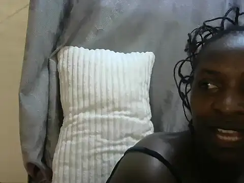 Snapshot of Sansa_s chatting on June 2, 1:24 pm Sansa s online show from June 2, 1:24 pm