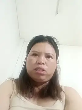 Snapshot of -Yeyi- chatting on June 4, 10:16 pm -Yeyi- online show from June 4, 10:16 pm