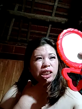 Snapshot of -Yeyi- chatting on June 14, 4:20 pm -Yeyi- online show from June 14, 4:20 pm